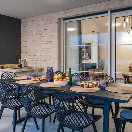 Amazing In With Wifi Holiday home
