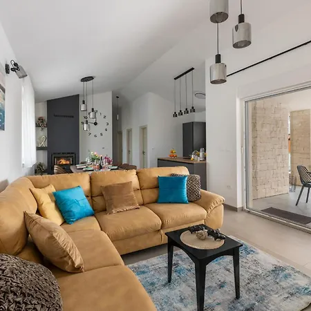 Amazing In With Wifi Vakantiehuis Loborika